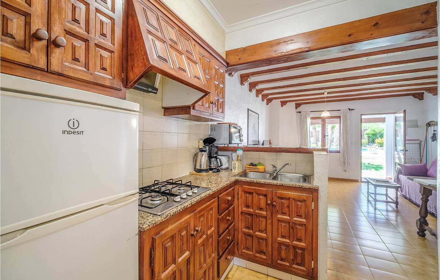 Foto 5 von 21: 400m zum Strand: Wohnung mit TV, AC, Pool & Terrasse