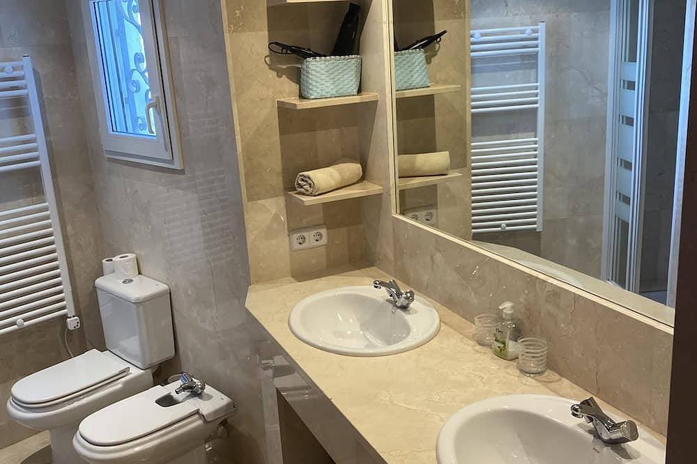 Foto 6 von 30: Elegante 3-Schlafzimmer Villa in 1. Meereslinie mit atemberaubenden Blick