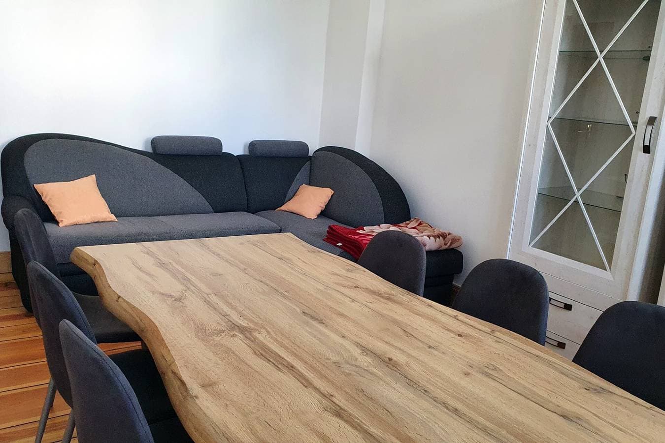 Foto 5 von 28: Ferienwohnung Eg Links - Lychen mit Seeblick, Gemeinschaftsterrasse und WLAN