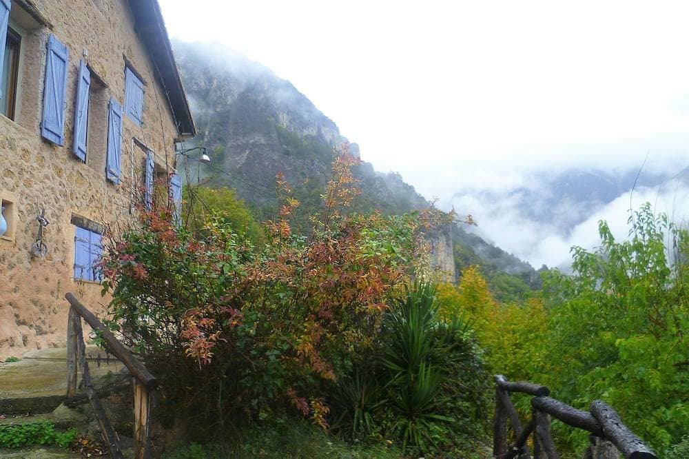 Foto 13 von 30: Ferienhaus im Erdgeschoss mit tollem Blick auf die Gipfel von Mercantour.