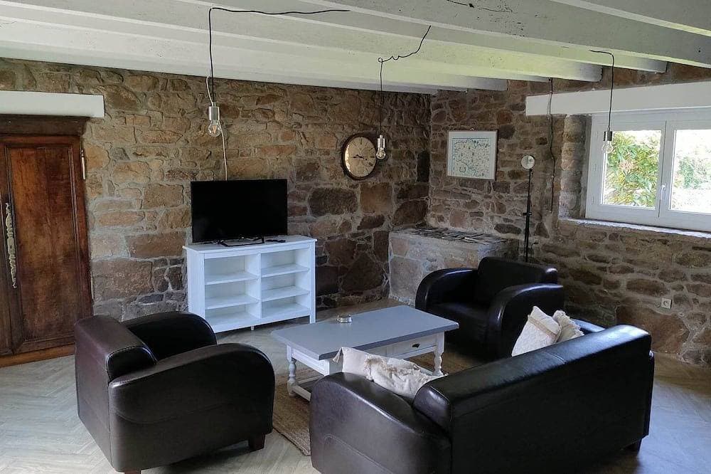 Stone house 10 minutes from the beach 1