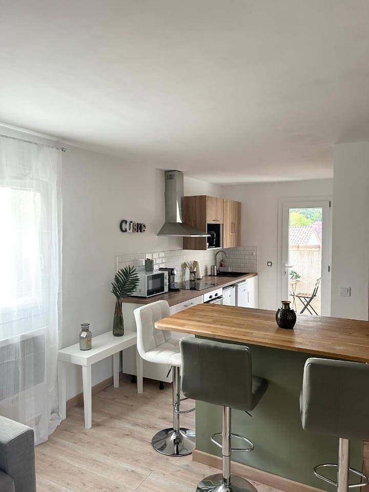 Foto 9 von 16: Two-Bedroom Apartment