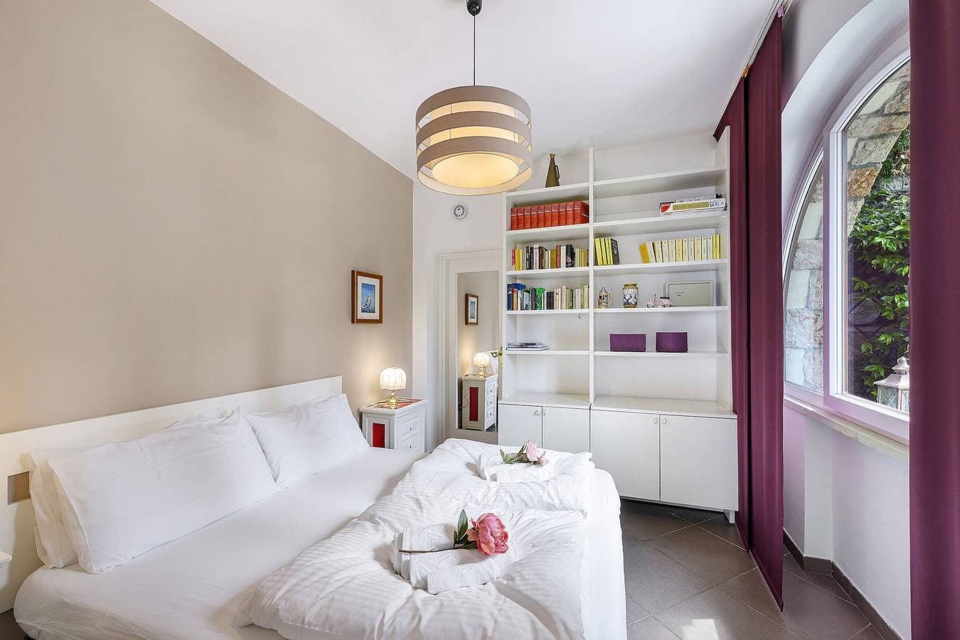 Foto 11 von 25: Ferienwohnung "Residenz La Mignon Oleandri" mit Blick auf den See, Bergblick und Garten