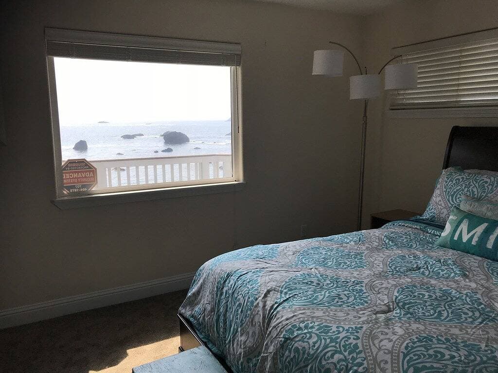 Foto 4 von 18: Oceans Edge-Beach Front Ferienhaus