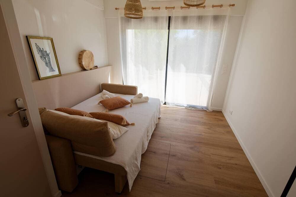 Foto 4 von 29: Separate room with pool access
