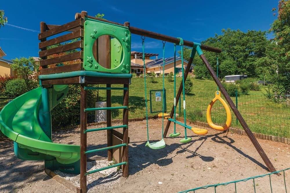 Foto 6 von 30: Ruhig gelegenes Ferienhaus mit grossem Pool am Ortsrand von Rezanci