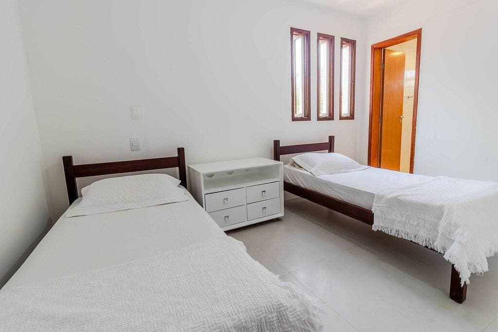 Foto 2 von 50: Ip01 House 5 Suites 100m from Pedra do Sal Beach
