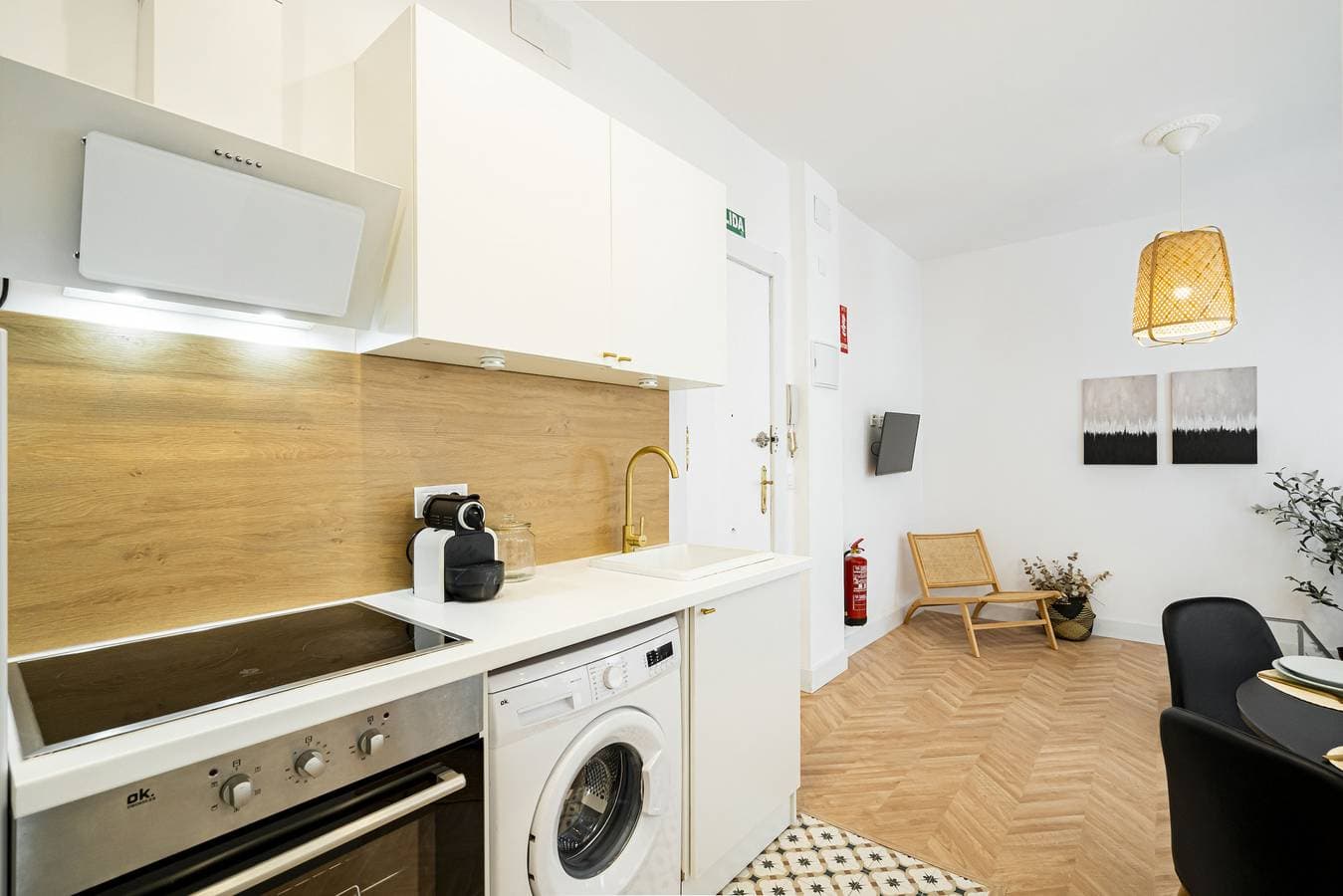 Foto 11 von 21: M Apartamento Delicias Madrid Atocha 1H