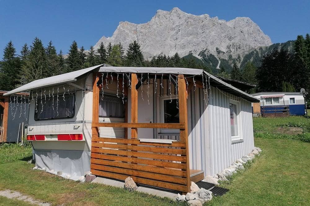 Mietwohnwagen (Mobilhome) Zugspitzblick  Ehrwald /Tirol /Austria 1