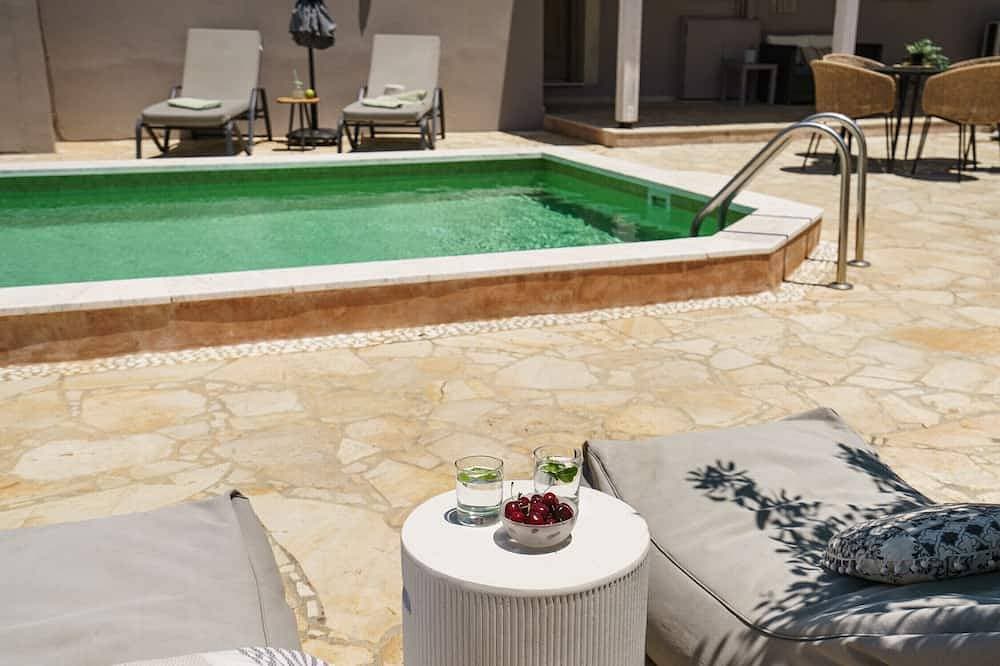 Foto 8 von 30: Brandneue Villa mit einzigartigem Meerblick, Pool, Grill, 3 km vom Strand entfernt!
