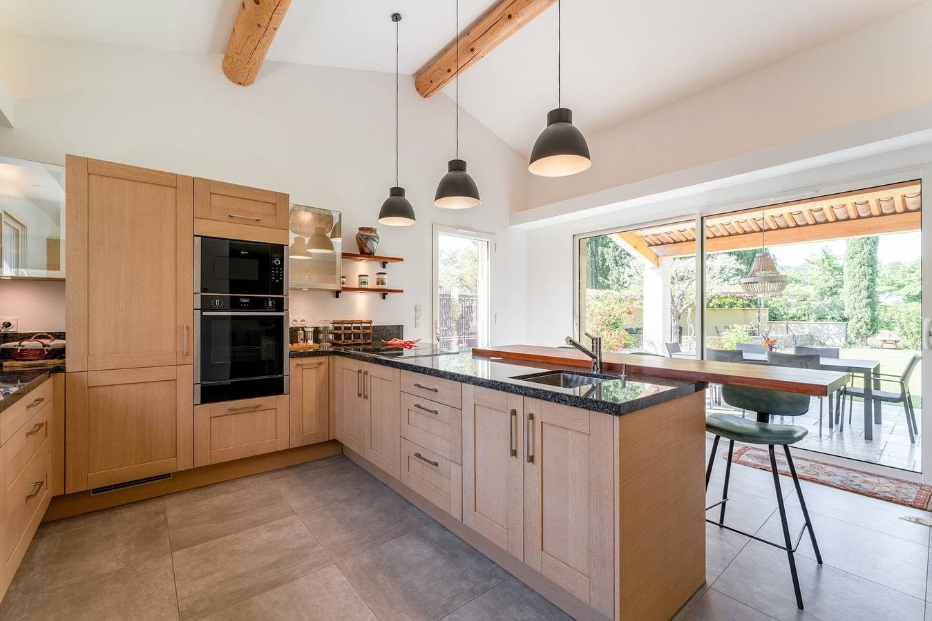 Foto 10 von 30: Ferienhaus 'Maison Les Hirondelles' mit Gemeinschaftspool, WLAN und Klimaanlage