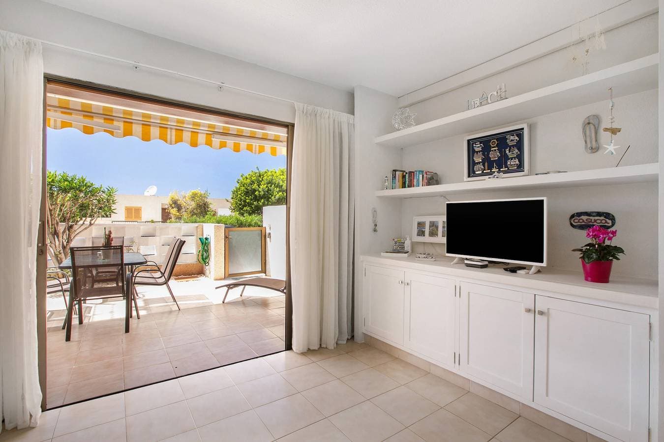 Foto 5 von 31: Helles Apartment auf Teneriffa nahe Strand: Pool, private Terrasse & WLAN