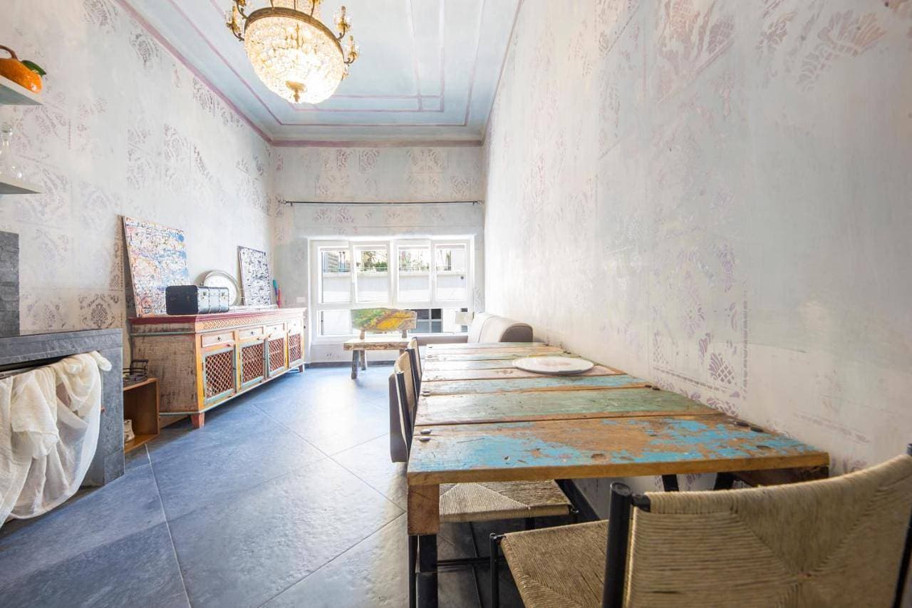 Art Gallery Apartment 1