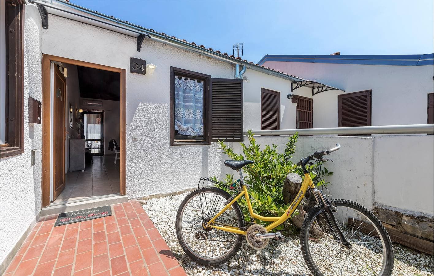 Foto 10 von 30: Gemütliche Ferienwohnung mit Terrasse in der Nähe eines FKK-Strandes – Parkplatz und WLAN inklusive