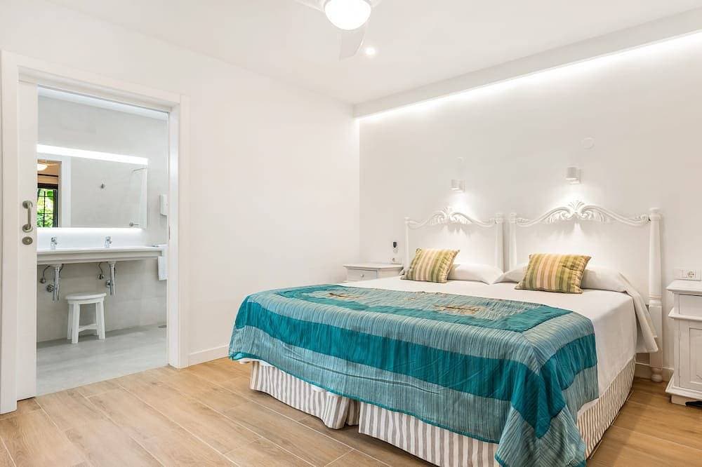 Foto 3 von 30: Experience a Banana Plantation house with \"really heated\" long pool. Solarium