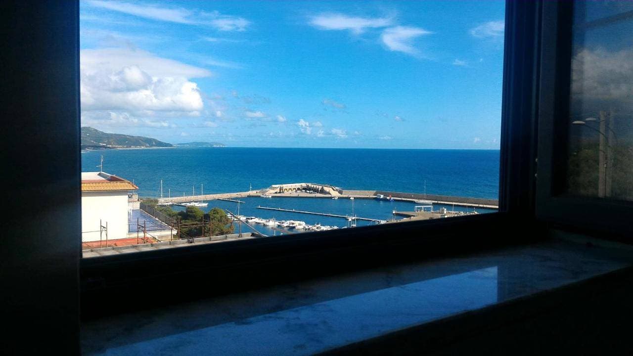 Foto 10 von 23: One-Bedroom Apartment with Balcony and Mountain View