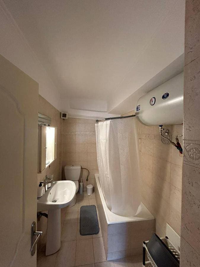 Foto 5 von 14: Two-Bedroom Apartment