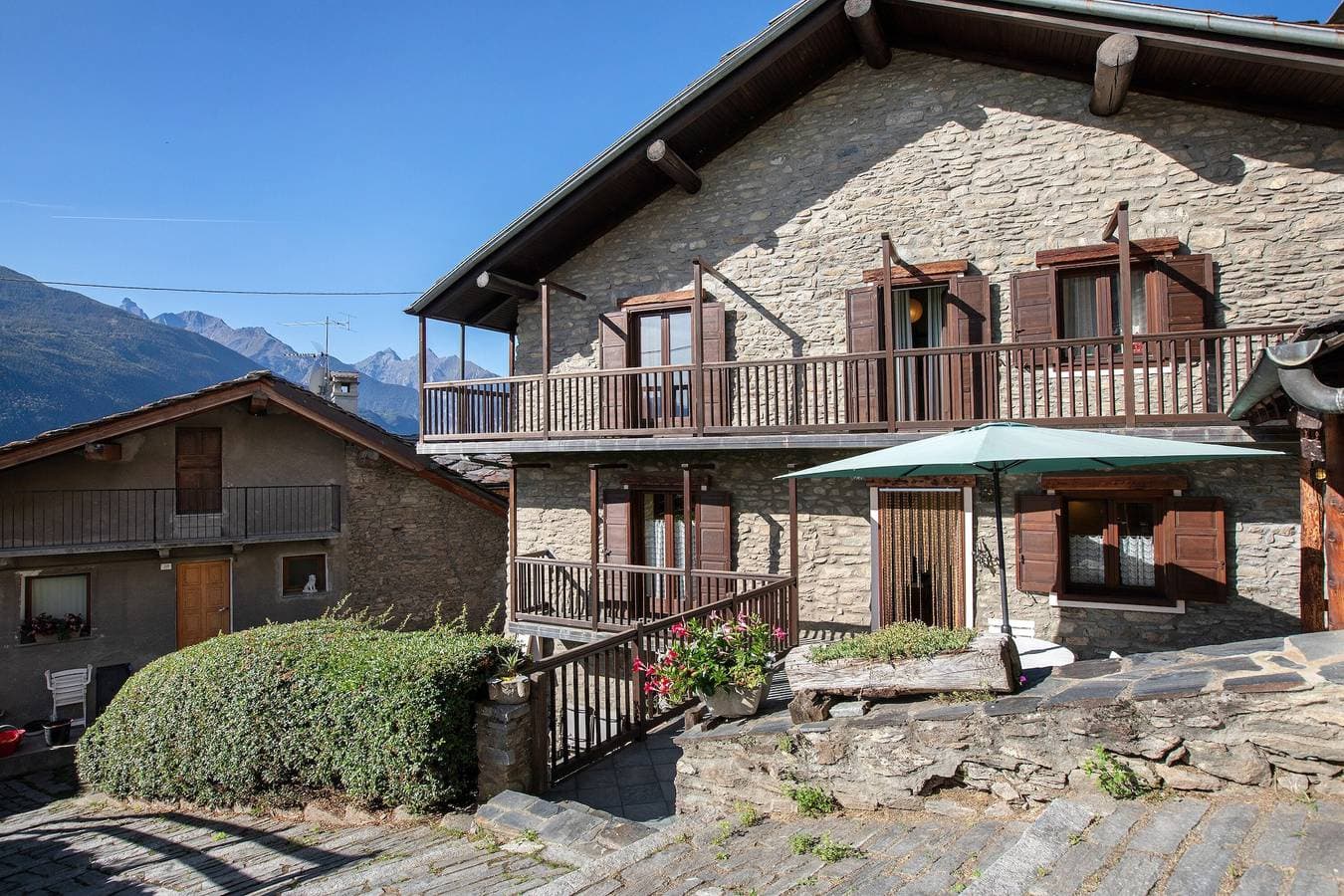 Casa Mauro con vista su Aosta 1