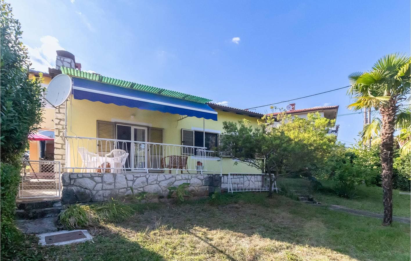 Gemütliche Ferienwohnung mit Terrasse und Parkplatz, 2 km vom Hundestrand entfernt 1