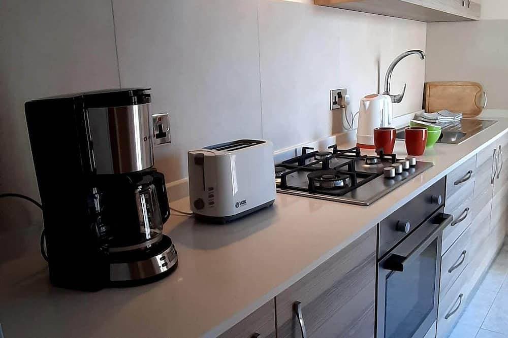 Foto 12 von 22: Komfortables 1-Schlafzimmer-Apartment für 2/3 Personen mit Klimaanlage, Schwimmbad & WLAN
