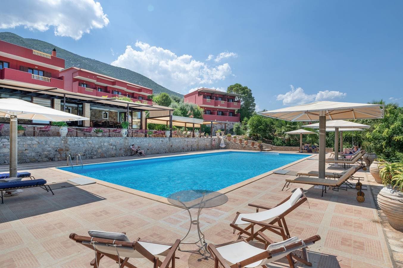 Foto 2 von 21: Klassisches Doppelzimmer im Hotel Aristotelis mit Meerblick und Balkon