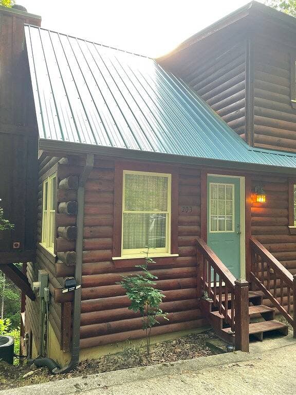 Foto 10 von 41: Alpenhaus Cabins Echtes Blockhaus in den Helen Ga Bergen