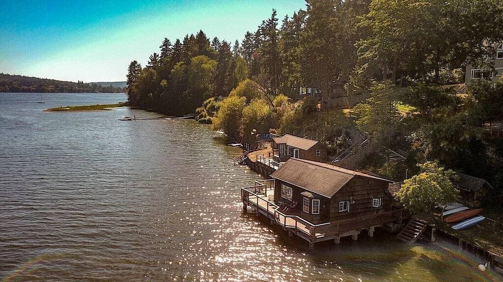 Foto 3 von 49: Strand Charming Cabin in Quartier Harbor Eingebettet