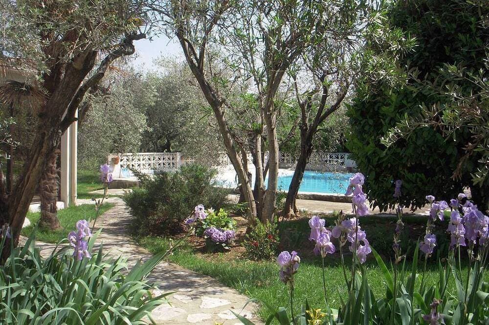 Foto 10 von 23: Ferienhaus auf parkähnlichem Privatanwesen mit Pool bei Arles in der Provence
