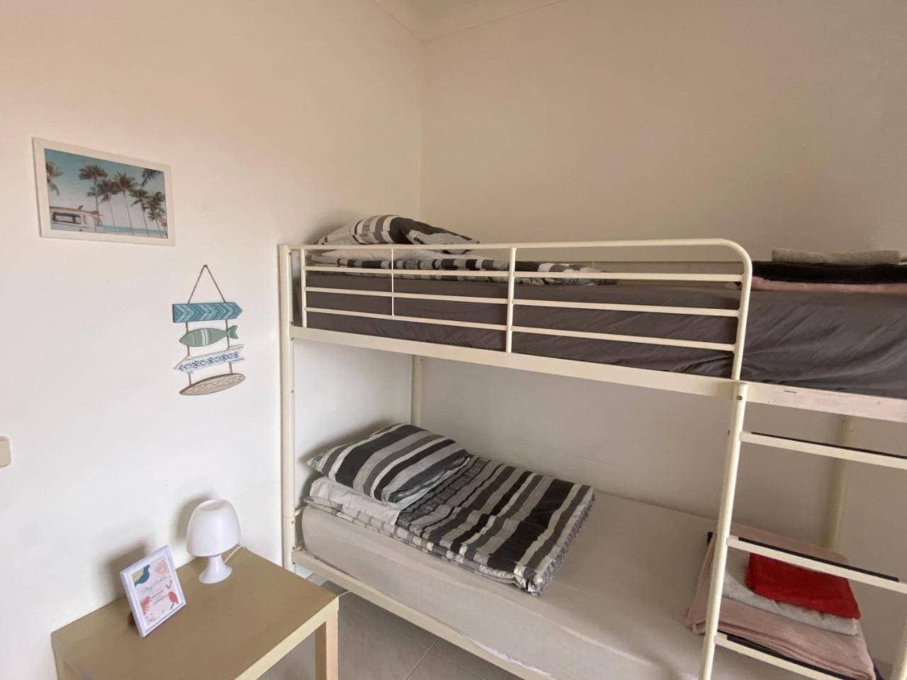 Foto 11 von 12: Standard Twin Room with Shared Bathroom and Sea View