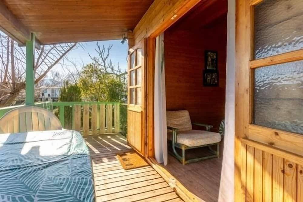 Foto 7 von 7: Holzchalet mit großer Terrasse