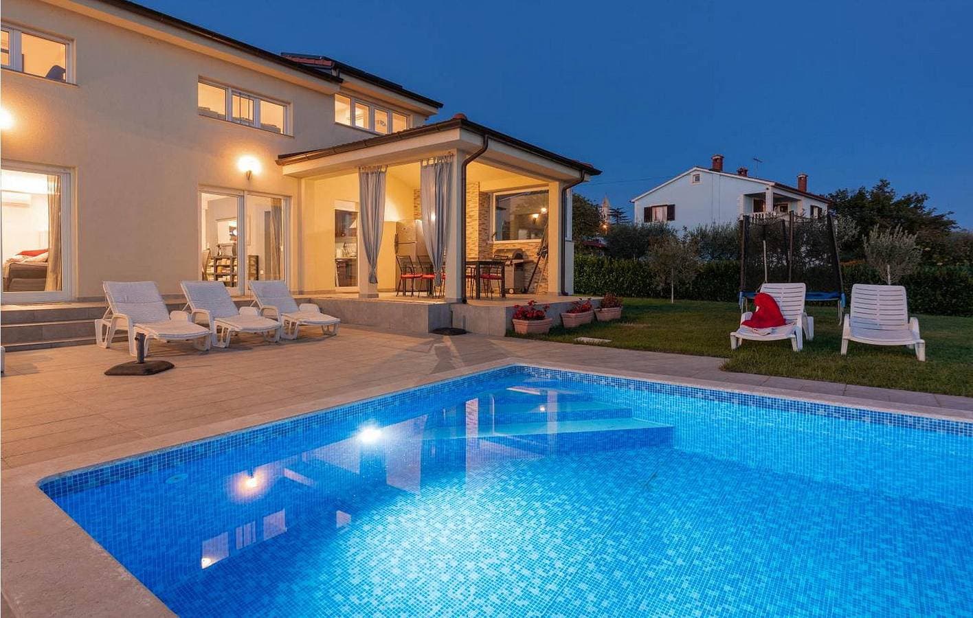 Foto 12 von 36: Charmante 2-Zimmer-Wohnung mit Pool, Terrasse und in der Nähe des Stadtzentrums
