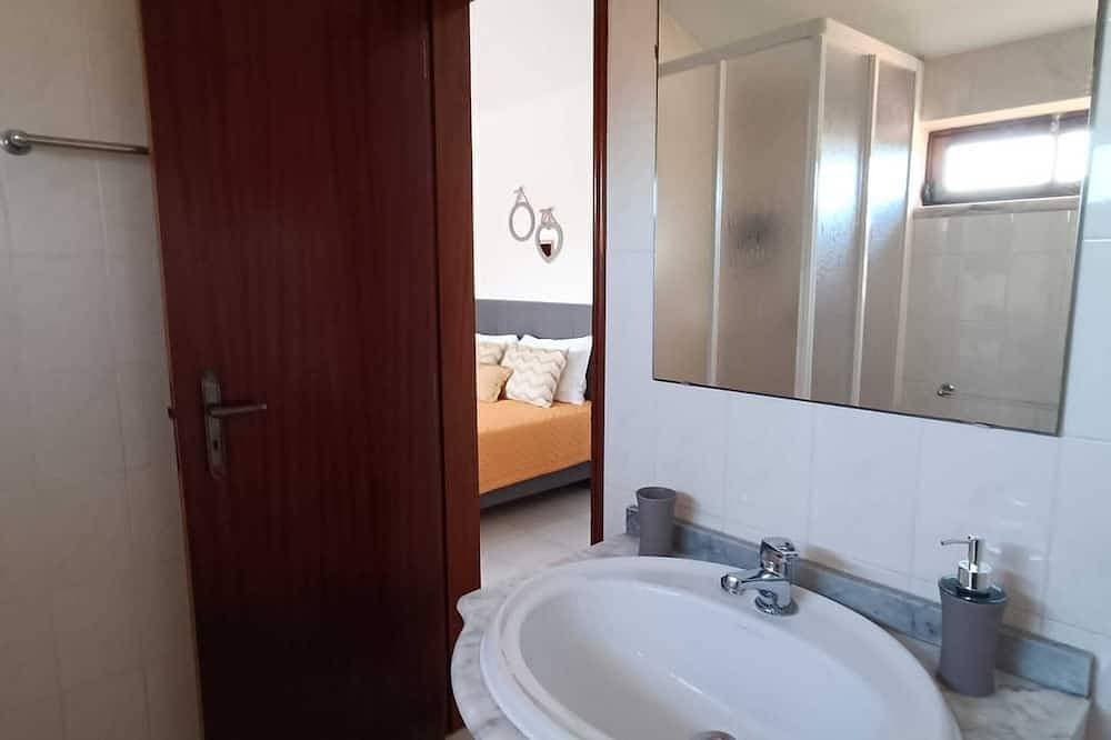 Foto 9 von 30: Apartamento Delfino T0 2 Camas