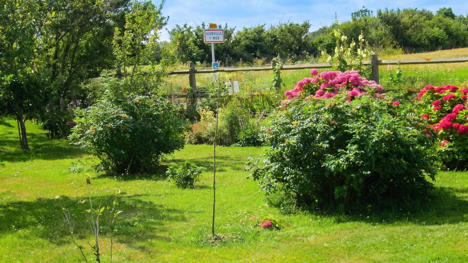 Foto 10 von 13: Charmantes Studio in Vierville-sur-Mer – 30m² mit Garten