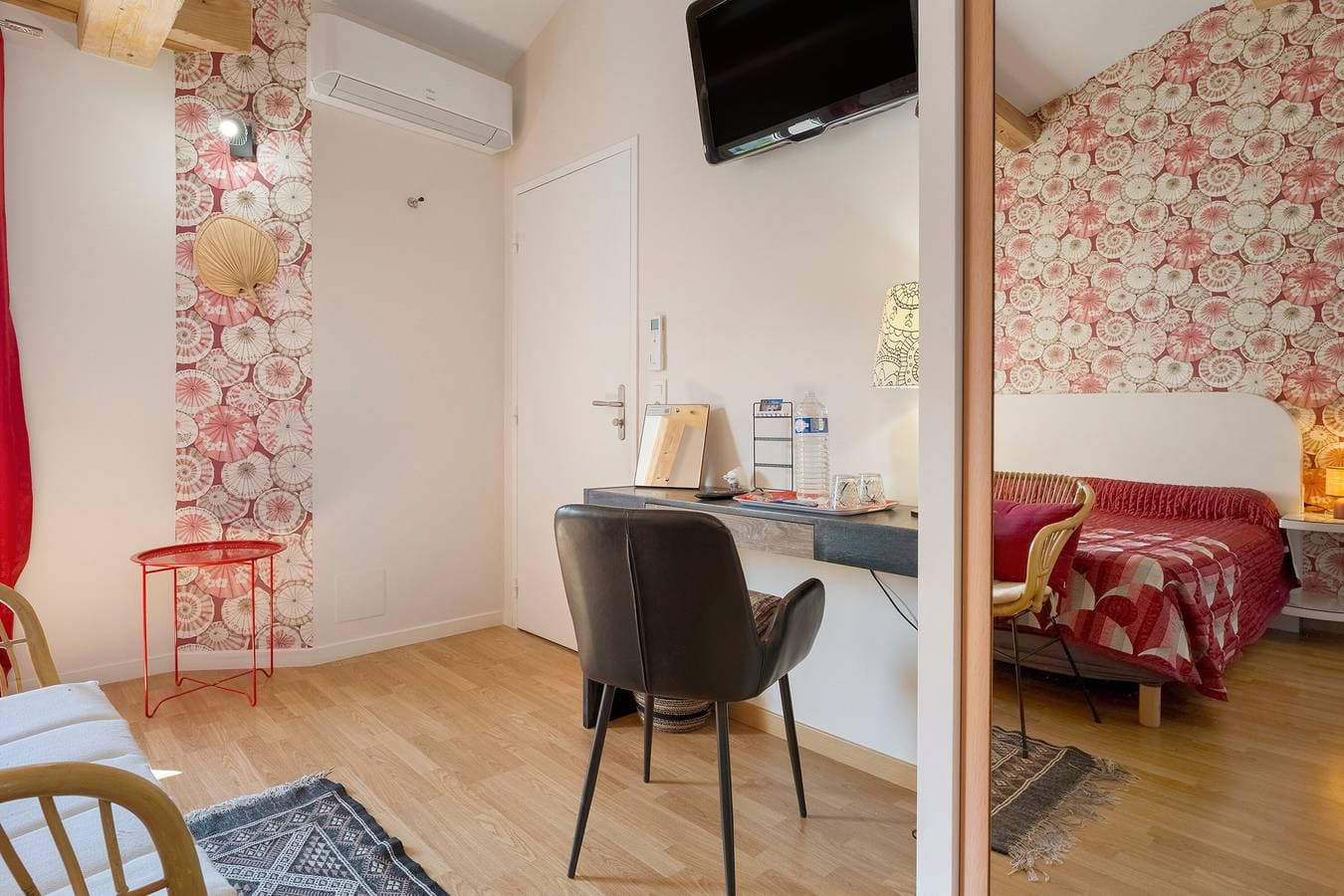 Foto 12 von 33: Gästezimmer Le Cocon – Rotes Zimmer
