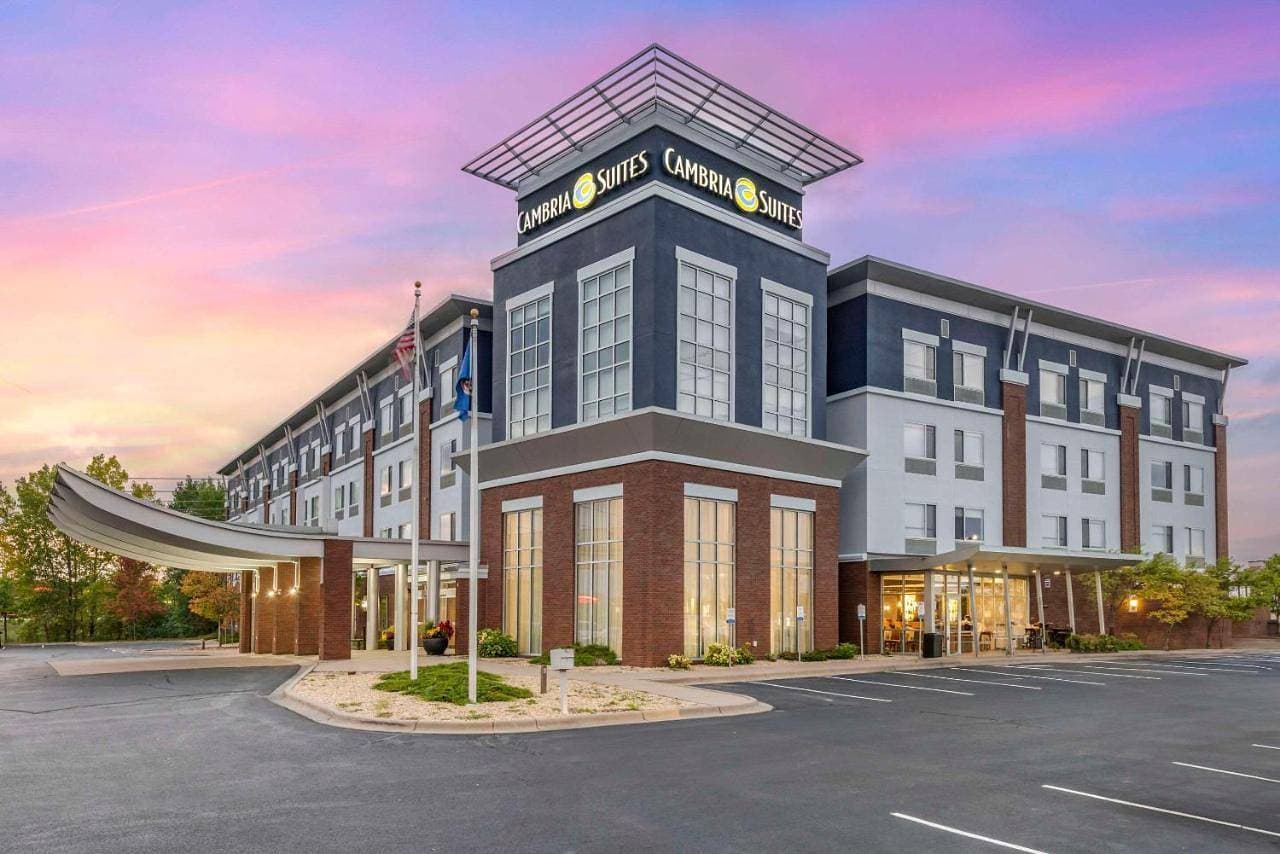 Cambria Hotel Minneapolis Maple Grove 1