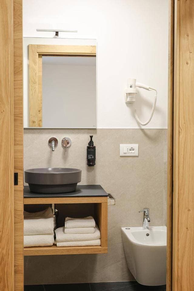 Foto 9 von 11: Double Room with Private Bathroom