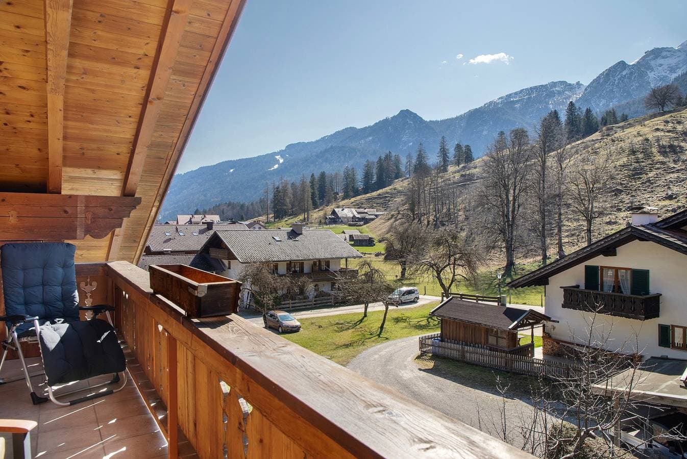 Foto 10 von 31: Ferienwohnung 'Bergkristall' mit Bergblick, Balkon und Wi-Fi