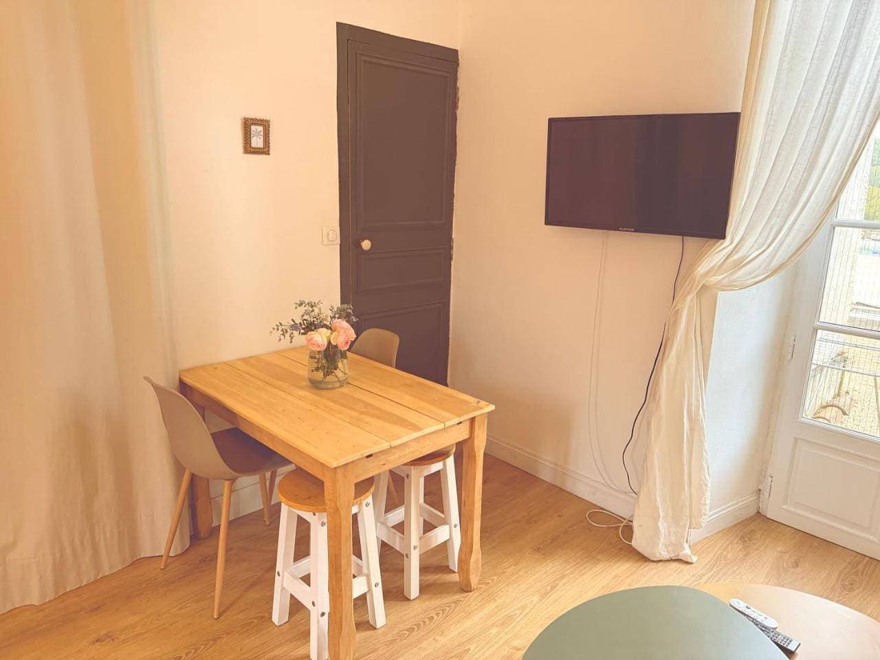 Foto 12 von 34: Studio with pool view (2 people) + 1 double room (for 3 or 4 people)