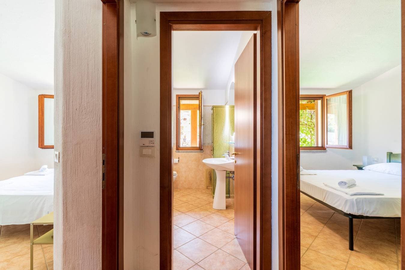Foto 13 von 38: Villa 'Azzurra' mit Meerblick, WLAN und Klimaanlage