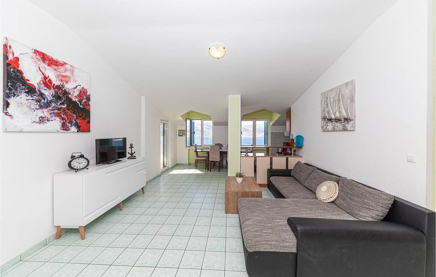 Foto 5 von 23: Apartment mit Meerblick, Pool und Terrasse, 700 m vom Strand entfernt