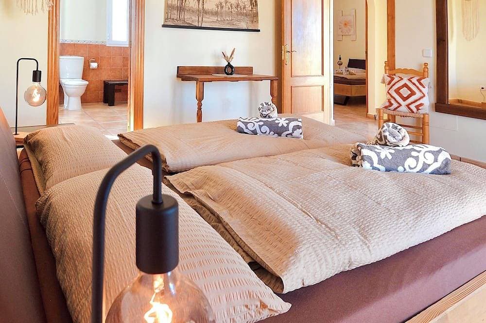 Foto 5 von 26: Villa Puerta del Sol für 10 Personen/ Pool/ WiFi / Klima