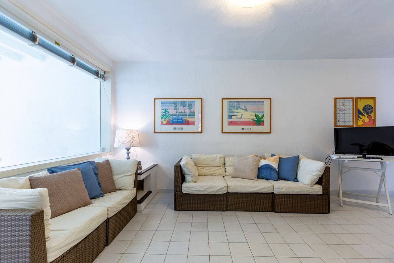 Foto 8 von 42: Ferienwohnung für 8 Personen mit Balkon/Terrasse