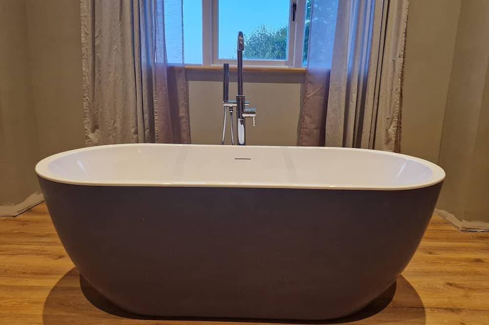 Foto 8 von 20: Scheune-Superking-Eigenes Badezimmer-Blick auf die Landschaft