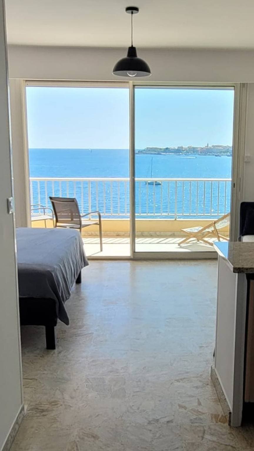 Foto 2 von 12: Gemütliches Studio mit Meerblick in Ajaccio - 30 m², Strandzugang