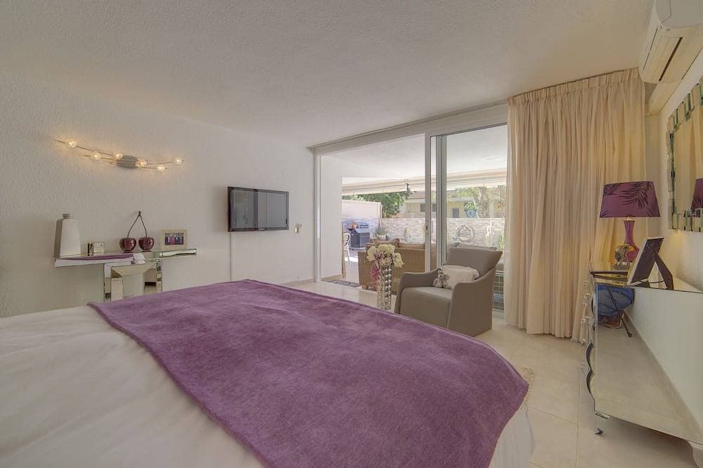 Foto 4 von 30: Luxury Apartment, High-Speed Wi-Fi, Sunny Terrace, Heated Pool, Marazul