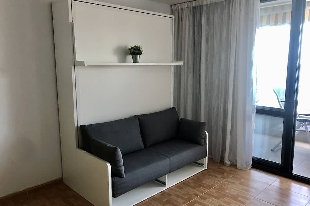 Foto 7 von 30: Schöne Ferienwohnung mit Pool, Garten und Meer