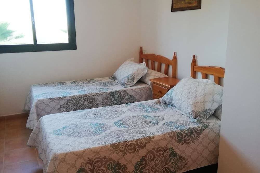 Foto 4 von 30: Ground Floor With Own Garden In Valle Del Este Golf!!