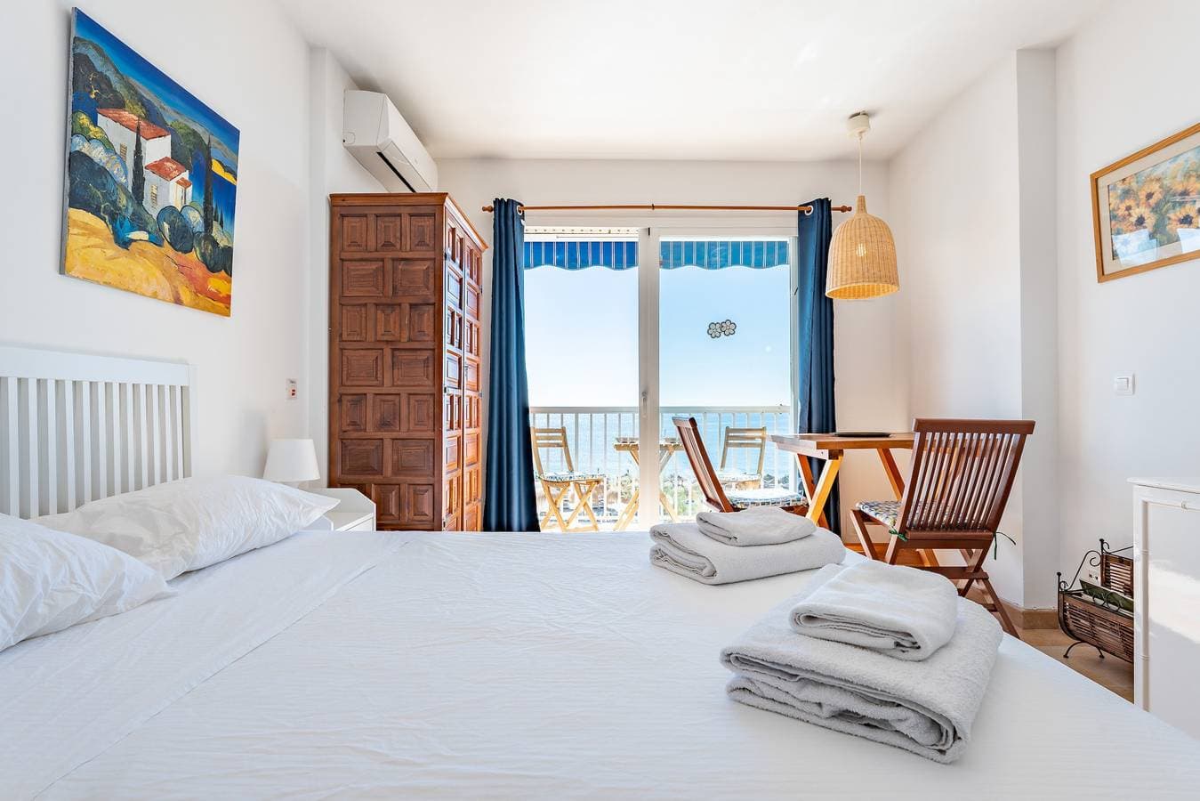 Foto 9 von 21: Einzimmerapartment 'Ventana al Mar' mit Terrasse zum Meer hin und Klimaanlage