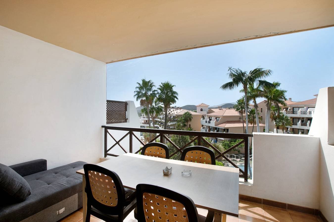 Foto 4 von 29: Ferienwohnung 'Royal Park Albatros' mit Pool und WLAN