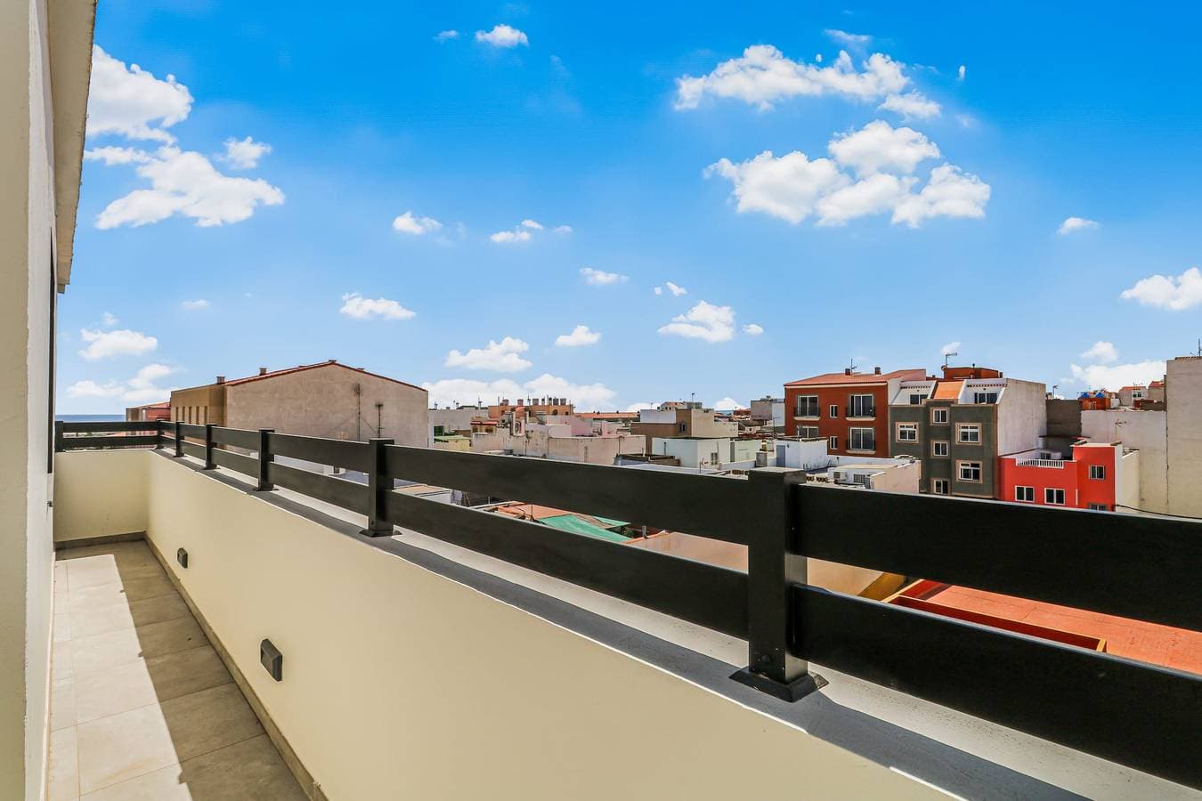 Foto 3 von 10: Ferienwohnung für 5 Personen mit Terrasse